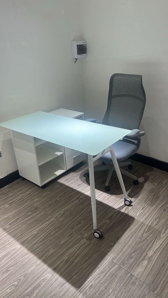 Escritorio blanco con tope y mueble de 3 gavetas (M409) 